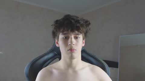 Snapshot of mason_jr chatting on 11-14-25, 04:49 mason_jr online show from 11-14-25, 04:49