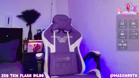 Snapshot of mason_rothwell chatting on 09-28-25, 03:12 Mason Rothwell online show from 09-28-25, 03:12