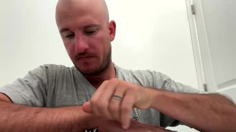 Snapshot of mass321106 chatting on 09-15-25, 10:43 Masshole online show from 09-15-25, 10:43