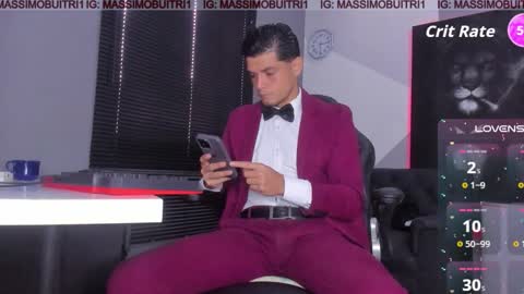 Snapshot of massimo_g chatting on 11-05-25, 12:49 I am Massimo online show from 11-05-25, 12:49