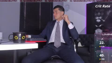 Snapshot of massimo_g chatting on 11-13-25, 11:53 I am Massimo online show from 11-13-25, 11:53