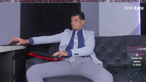 Snapshot of massimo_g chatting on 11-16-25, 12:27 I am Massimo online show from 11-16-25, 12:27