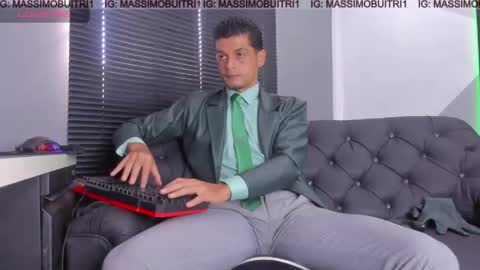 I am Massimo online show from 05-05-26, 01:19