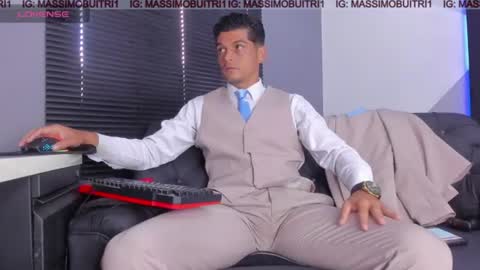 I am Massimo online show from 06-17-26, 01:12