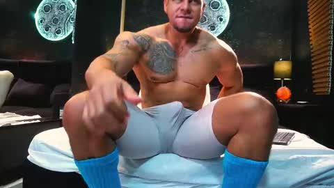 massimowalton2 online show from 11-29-25, 01:25