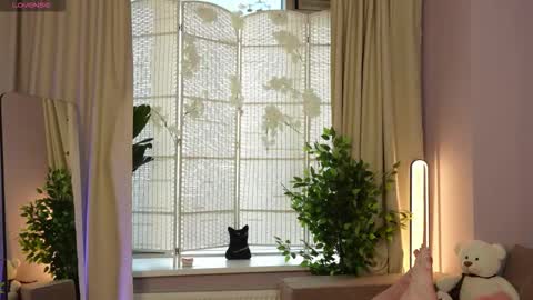 Maya online show from 10-09-25, 04:21