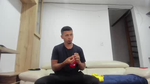 Domi online show from 12-18-24, 10:40