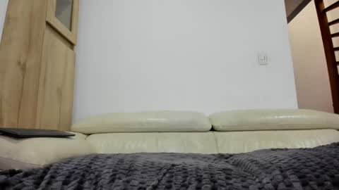 Domi online show from 11-19-25, 11:21