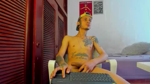 nicolas online show from 10-29-25, 02:30