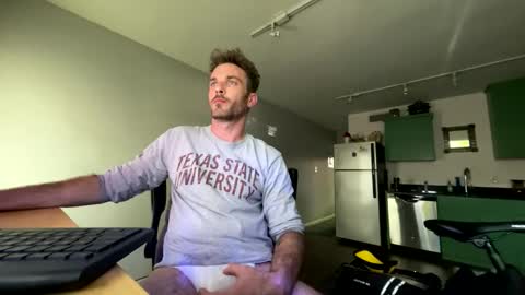 Snapshot of master_louie chatting on 11-02-25, 07:16 muskyjockdick online show from 11-02-25, 07:16