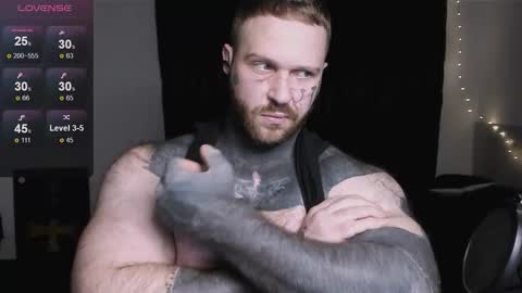 Snapshot of master_oil chatting on 10-12-25, 01:15 Huge Alex online show from 10-12-25, 01:15