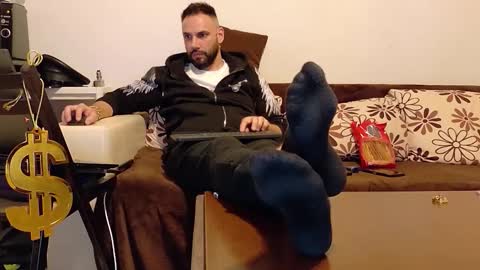 Snapshot of master_roberto333 chatting on 04-03-26, 09:35 SIR online show from 04-03-26, 09:35