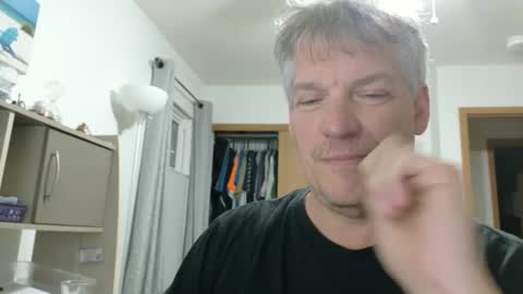 Snapshot of master_thorn chatting on 05-20-26, 03:02 Master Thorn online show from 05-20-26, 03:02