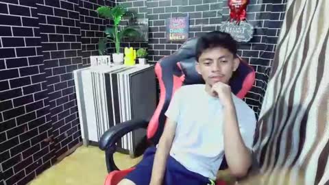 Alex online show from 03-01-26, 09:22