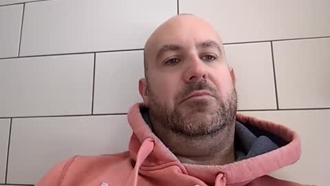 Snapshot of masterclass69er chatting on 03-11-26, 01:17 Bob online show from 03-11-26, 01:17