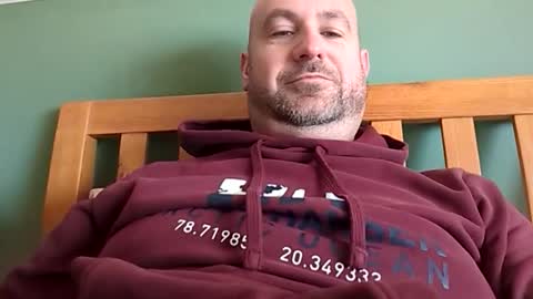 Snapshot of masterclass69er chatting on 04-17-26, 02:42 Bob online show from 04-17-26, 02:42