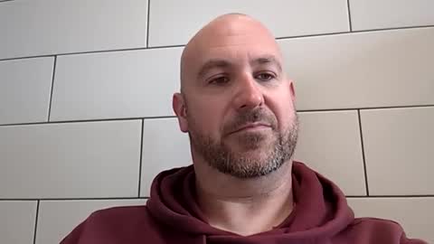 Snapshot of masterclass69er chatting on 04-20-26, 01:25 Bob online show from 04-20-26, 01:25