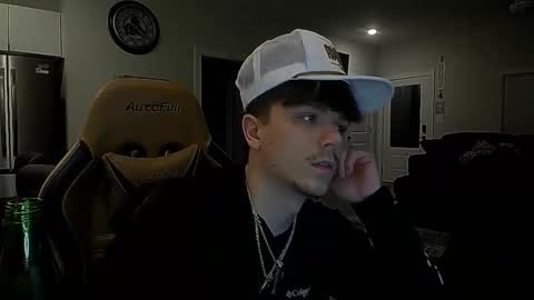 Snapshot of masterjizz1_0 chatting on 11-09-25, 04:22 masterjizz1_0 online show from 11-09-25, 04:22