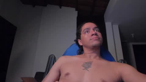 Snapshot of masterjuanc chatting on 12-05-24, 03:48 Juan Independent Model online show from 12-05-24, 03:48