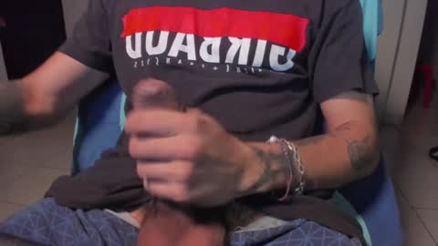 Snapshot of masterjuanc chatting on 01-17-25, 09:06 Juan Independent Model online show from 01-17-25, 09:06