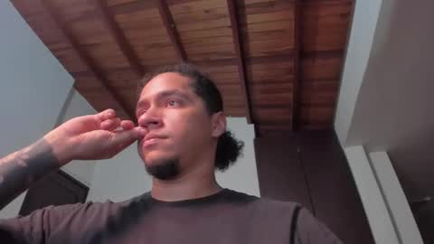 Snapshot of masterjuanc chatting on 03-10-25, 12:18 Juan Independent Model online show from 03-10-25, 12:18