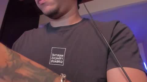 Snapshot of masterjuanc chatting on 10-29-25, 11:17 Juan Independent Model online show from 10-29-25, 11:17