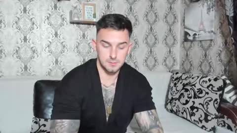 Snapshot of mastermusclejon chatting on 12-06-24, 07:45 Jon online show from 12-06-24, 07:45