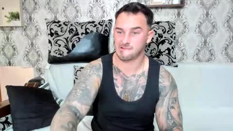 Snapshot of mastermusclejon chatting on 10-26-25, 09:42 Jon online show from 10-26-25, 09:42