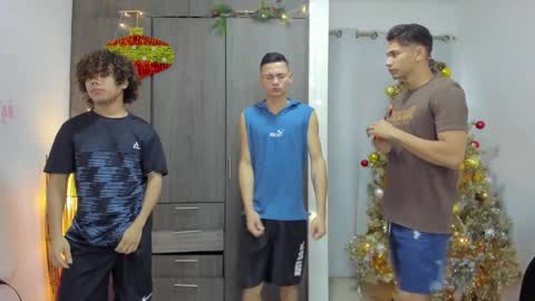 Team Cris Darwin- Fernando- Stiven- David online show from 12-30-24, 11:26