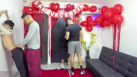 Snapshot of masters_sexx chatting on 02-10-26, 11:36 Team Cris Darwin- Fernando- Stiven- David online show from 02-10-26, 11:36