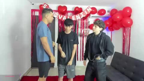 Snapshot of masters_sexx chatting on 02-13-26, 11:28 Team Cris Darwin- Fernando- Stiven- David online show from 02-13-26, 11:28