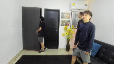 Snapshot of masters_sexx chatting on 03-12-26, 11:27 Team Cris Darwin- Fernando- Stiven- David online show from 03-12-26, 11:27