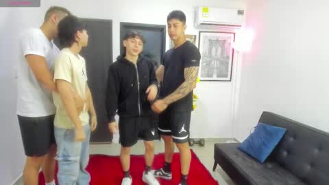 Snapshot of masters_sexx chatting on 03-14-26, 11:48 Team Cris Darwin- Fernando- Stiven- David online show from 03-14-26, 11:48