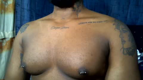 Snapshot of mastershow69 chatting on 02-06-25, 05:03 camilo online show from 02-06-25, 05:03