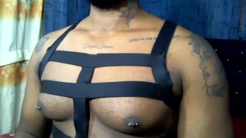 Snapshot of mastershow69 chatting on 02-11-25, 11:01 camilo online show from 02-11-25, 11:01