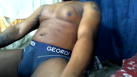Snapshot of mastershow69 chatting on 02-16-25, 08:00 camilo online show from 02-16-25, 08:00