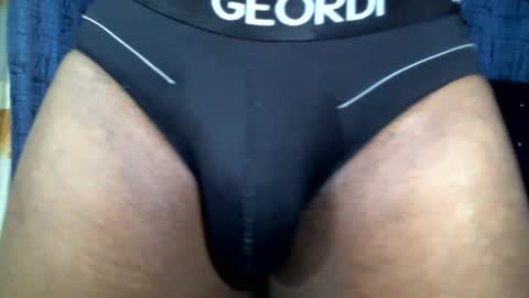 Snapshot of mastershow69 chatting on 03-10-25, 06:38 camilo online show from 03-10-25, 06:38