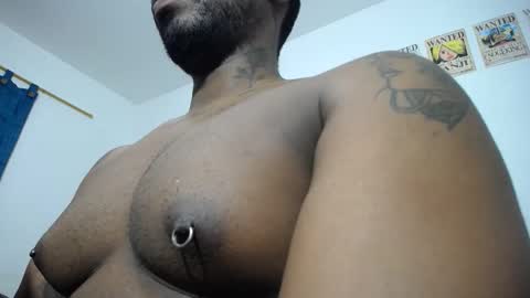 Snapshot of mastershow69 chatting on 10-21-25, 04:35 camilo online show from 10-21-25, 04:35