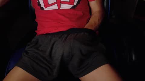 Snapshot of masturbaitur chatting on 05-01-26, 04:39 Oscar online show from 05-01-26, 04:39