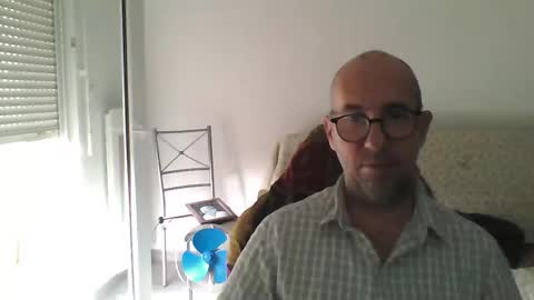 Snapshot of mat11efou chatting on 09-10-25, 10:15 mat11efou online show from 09-10-25, 10:15