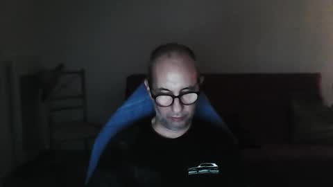 Snapshot of mat11efou chatting on 09-21-25, 12:34 mat11efou online show from 09-21-25, 12:34
