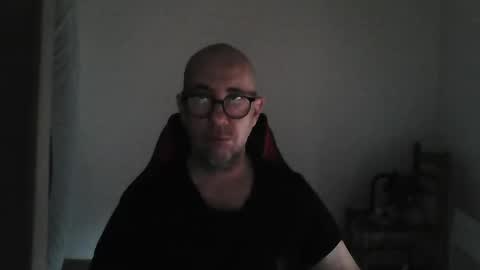 Snapshot of mat11efou chatting on 03-06-26, 10:23 mat11efou online show from 03-06-26, 10:23