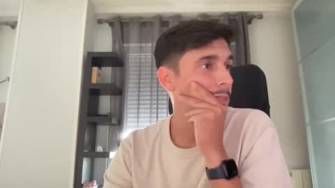 Aaron online show from 09-26-25, 04:33