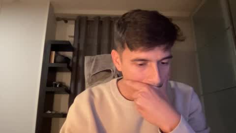 Aaron online show from 10-26-25, 05:52