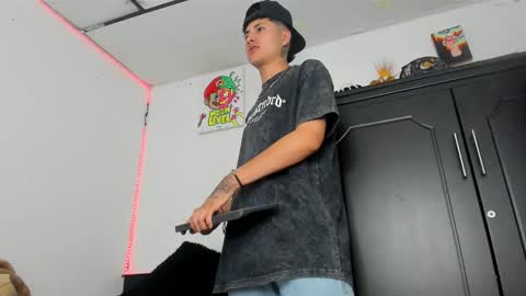 mateo_escobar online show from 11-01-25, 07:27