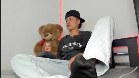 mateo_escobar online show from 11-08-25, 09:35