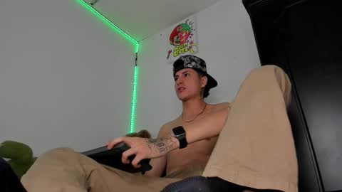 mateo_escobar online show from 12-18-25, 06:30