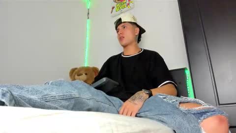 mateo_escobar online show from 01-10-26, 04:14