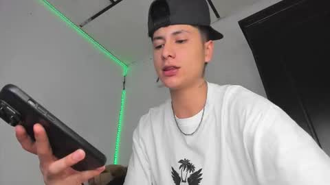 mateo_escobar online show from 03-17-26, 09:51