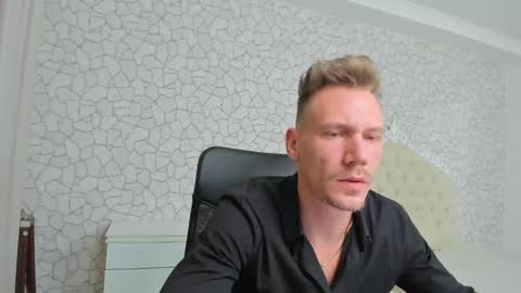 Snapshot of mateobenjamin chatting on 12-05-24, 05:06 MateoBenjamin online show from 12-05-24, 05:06